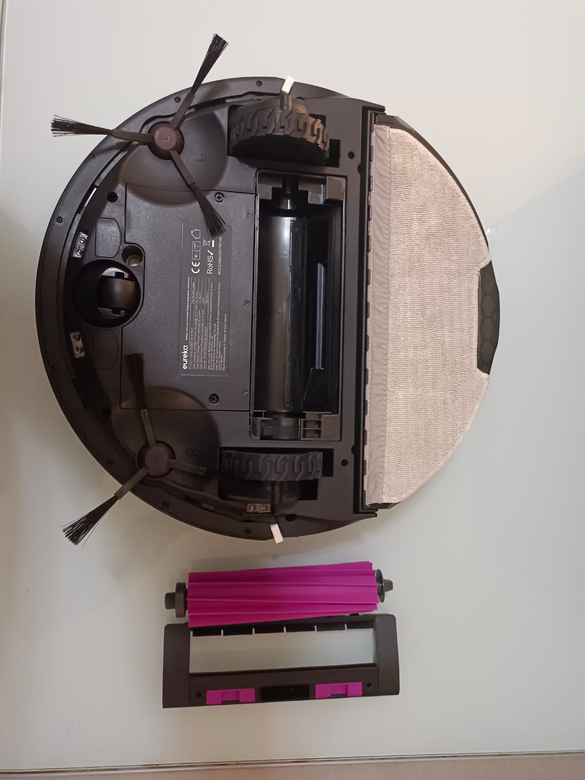 eureka plus Eureka E20 Plus robot aspirapolvere, stazione di svuotamento automatica senza sacchetto: Recensione e Opinioni